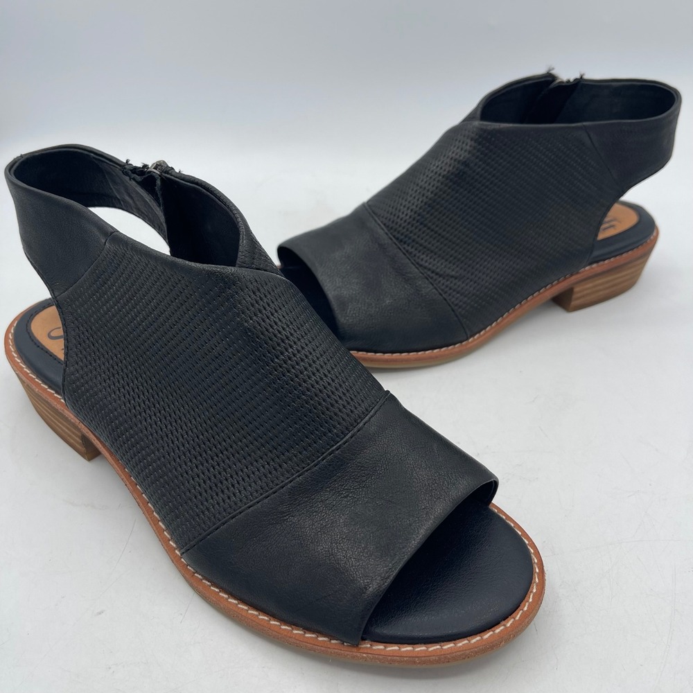 Sofft Black Perforated Leather Peep Toe Slingback Sandals Womens 7M